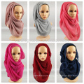 De calidad superior de la venta caliente del rayón de algodón de color sólido arruga hijab bufanda al por mayor musulmán estilo hijab